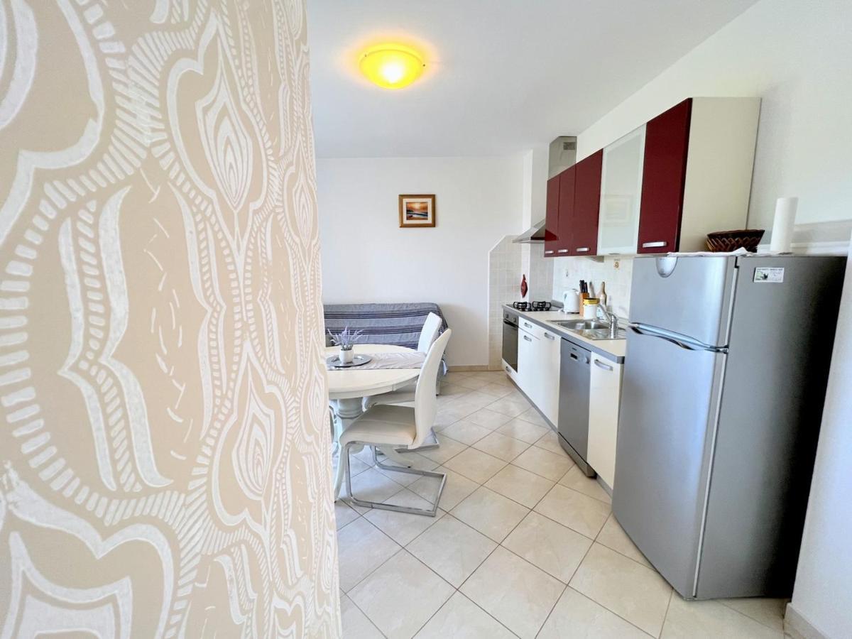 Miramar Apartments Banjol Dış mekan fotoğraf