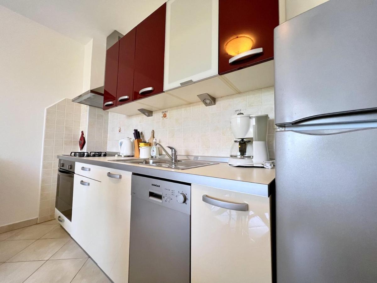 Miramar Apartments Banjol Dış mekan fotoğraf