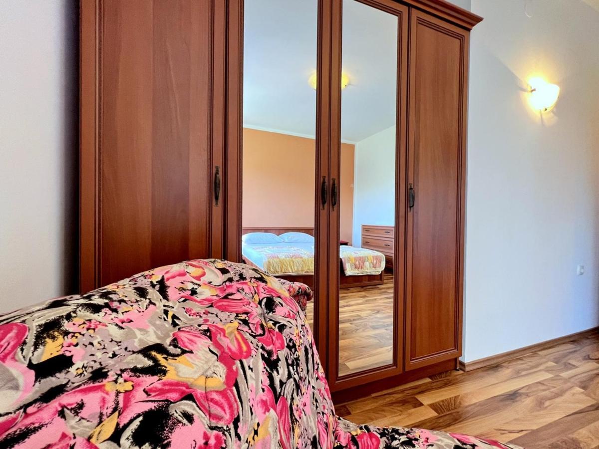Miramar Apartments Banjol Dış mekan fotoğraf