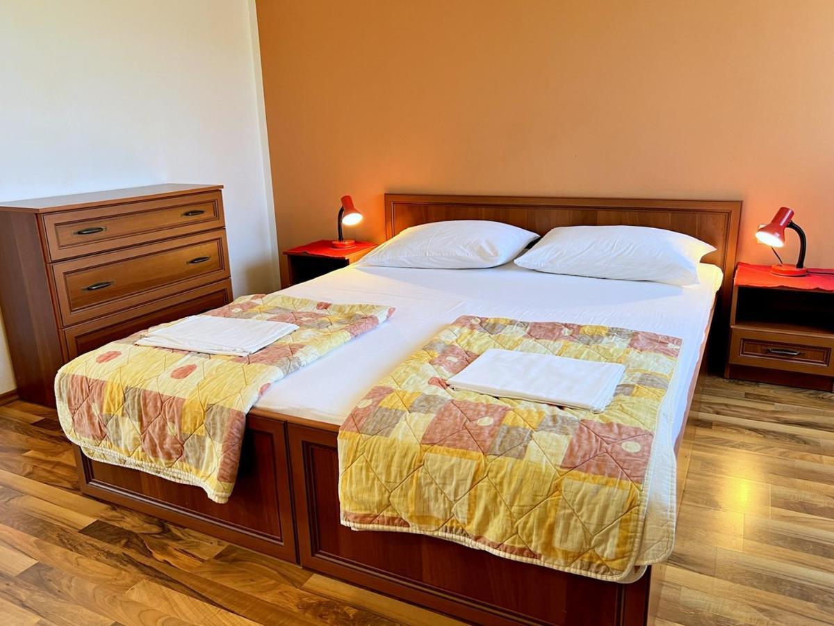 Miramar Apartments Banjol Dış mekan fotoğraf
