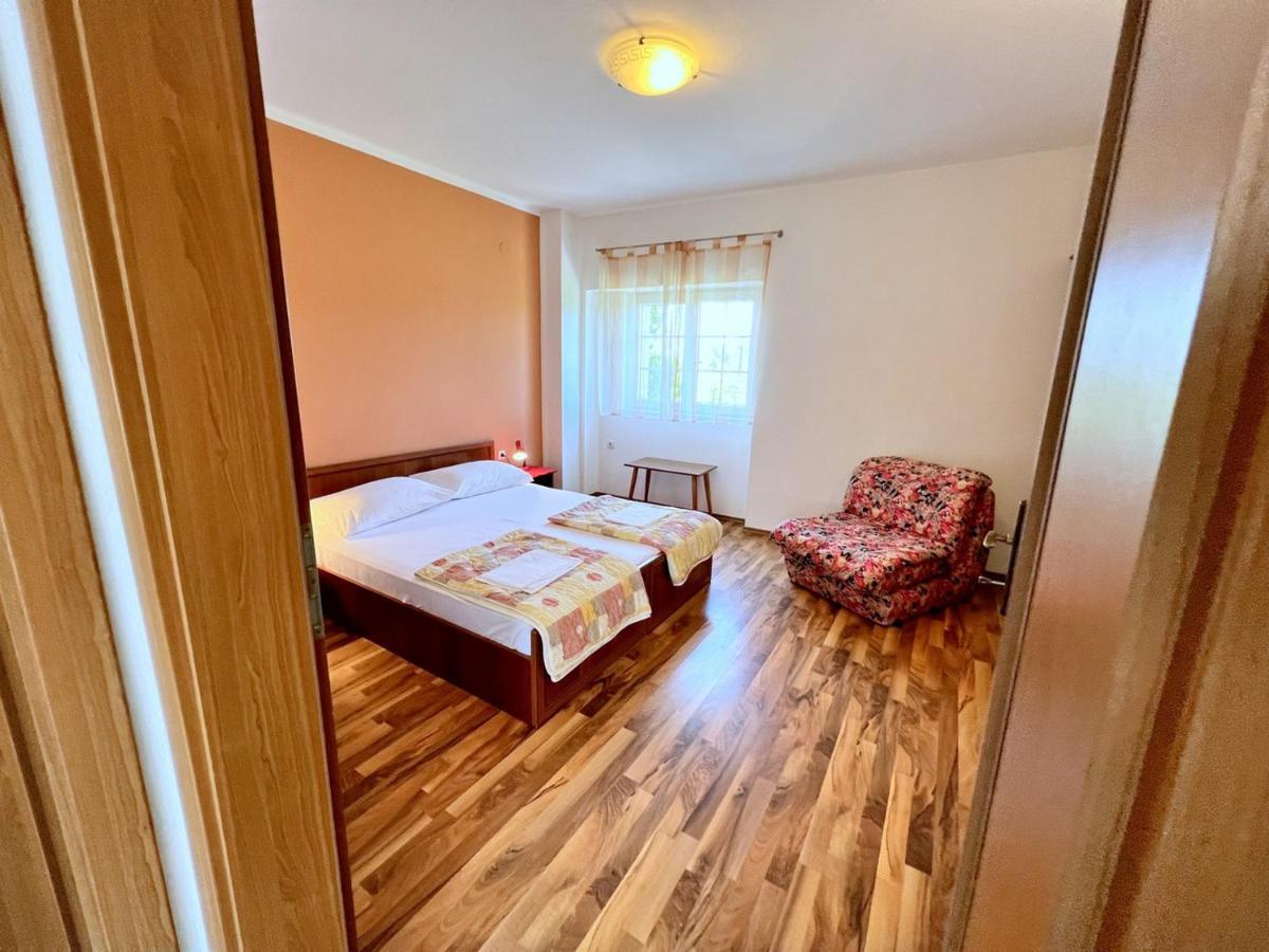 Miramar Apartments Banjol Dış mekan fotoğraf