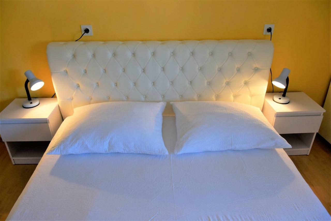 Miramar Apartments Banjol Dış mekan fotoğraf
